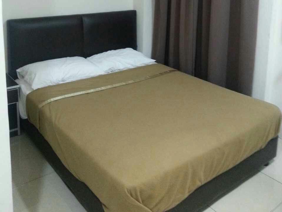 Oyo 44072 Mines Cempaka Hotel Nilai Esterno foto